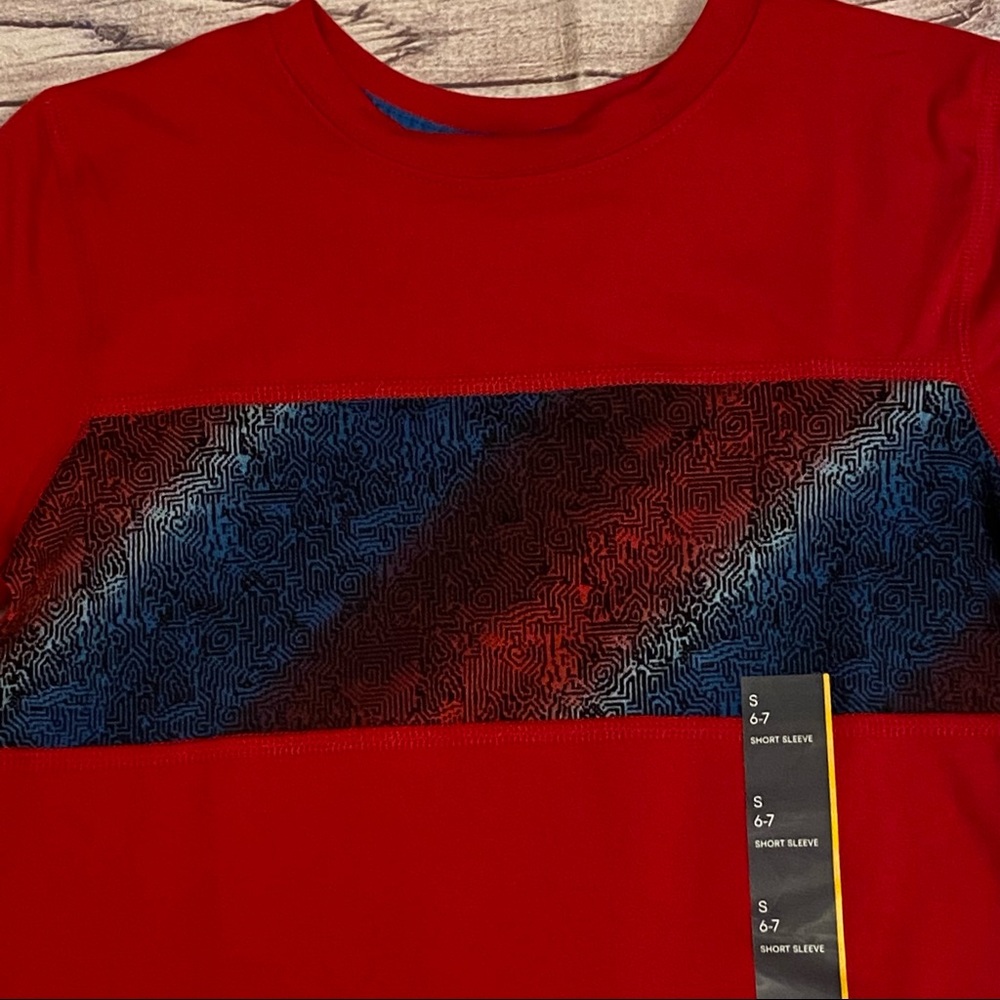 All in Motion t-shirt size S 6/7 NWT - Picture 2 of 4